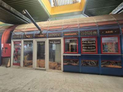 Eladó üzlethelyiség - Tatabánya (újváros) / 1. kép