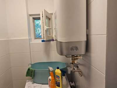 Eladó családi ház - Úny / 7. kép