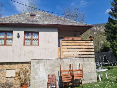 Eladó nyaraló - Kesztölc / 1. kép