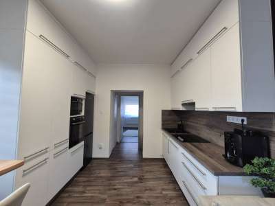 Eladó téglalakás - Oroszlány / 3. kép