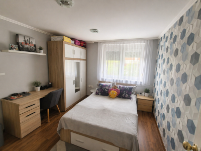 Eladó téglalakás - Oroszlány / 8. kép