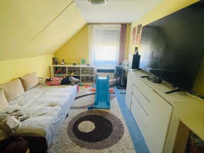 Eladó családi ház - Komárom (Komárom) / 19. kép