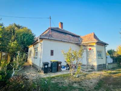Eladó családi ház - Ács (Pénzásás) / 25. kép