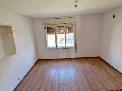 Eladó családi ház - Vése / 5. kép