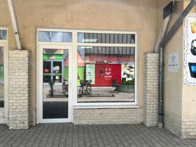 Eladó üzlethelyiség - Kunszentmárton / 3. kép