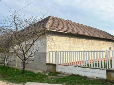 Eladó családi ház - Cibakháza / 2. kép