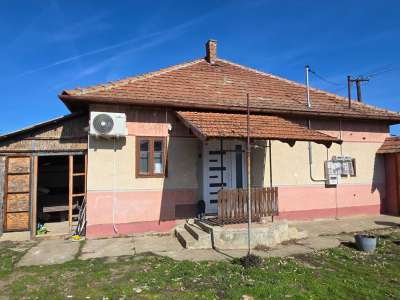 Eladó családi ház - Öcsöd / 2. kép