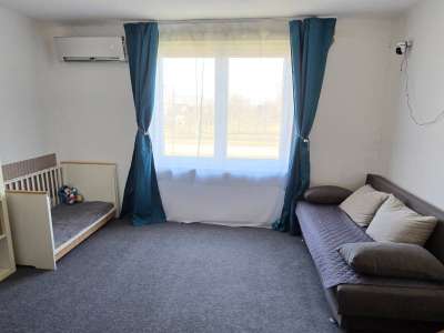 Eladó családi ház - Öcsöd / 12. kép