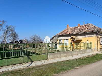 Eladó családi ház - Szelevény / 2. kép