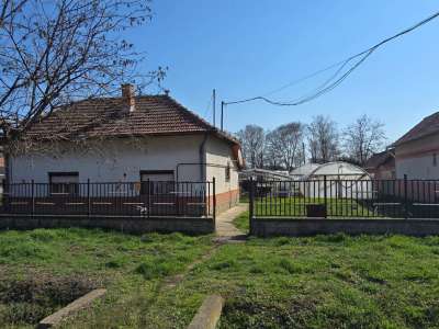 Eladó családi ház - Cibakháza / 1. kép