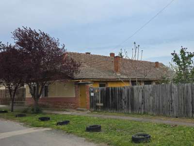 Eladó családi ház - Kunszentmárton / 1. kép