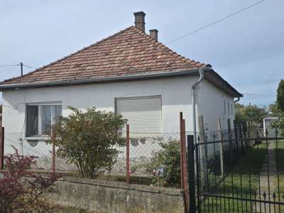 Eladó családi ház - Kiskunlacháza / 1. kép