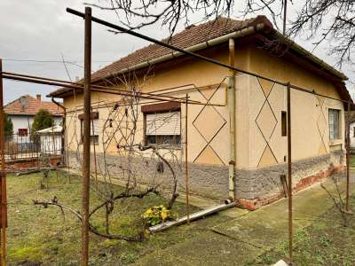 Eladó családi ház - Szarvas / 1. kép