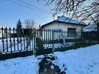 Eladó családi ház - Szarvas / 1. kép