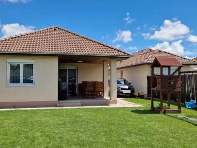 Eladó családi ház - Győr / 3. kép