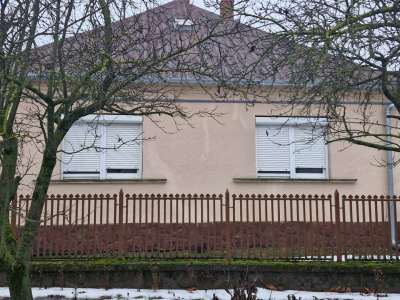 Eladó családi ház - Pér / 1. kép