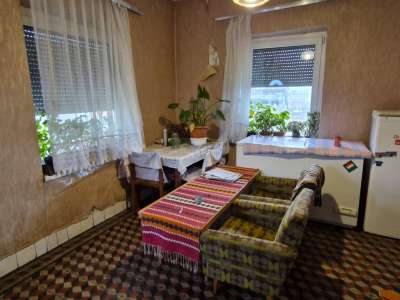 Eladó családi ház - Pér / 4. kép