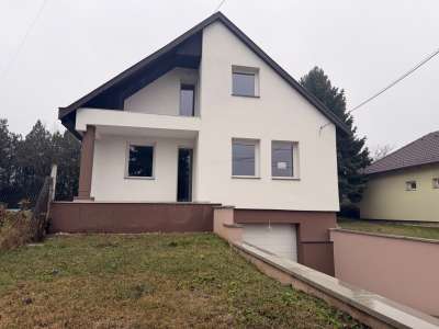 Eladó családi ház - Győrújbarát / 2. kép