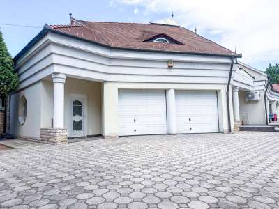 Eladó családi ház - Győr / 1. kép