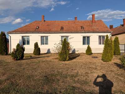 Eladó családi ház - Szil / 1. kép