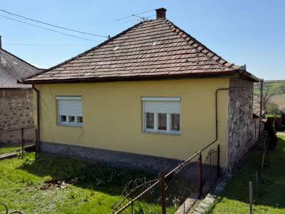 Eladó családi ház - Ecseg / 1. kép