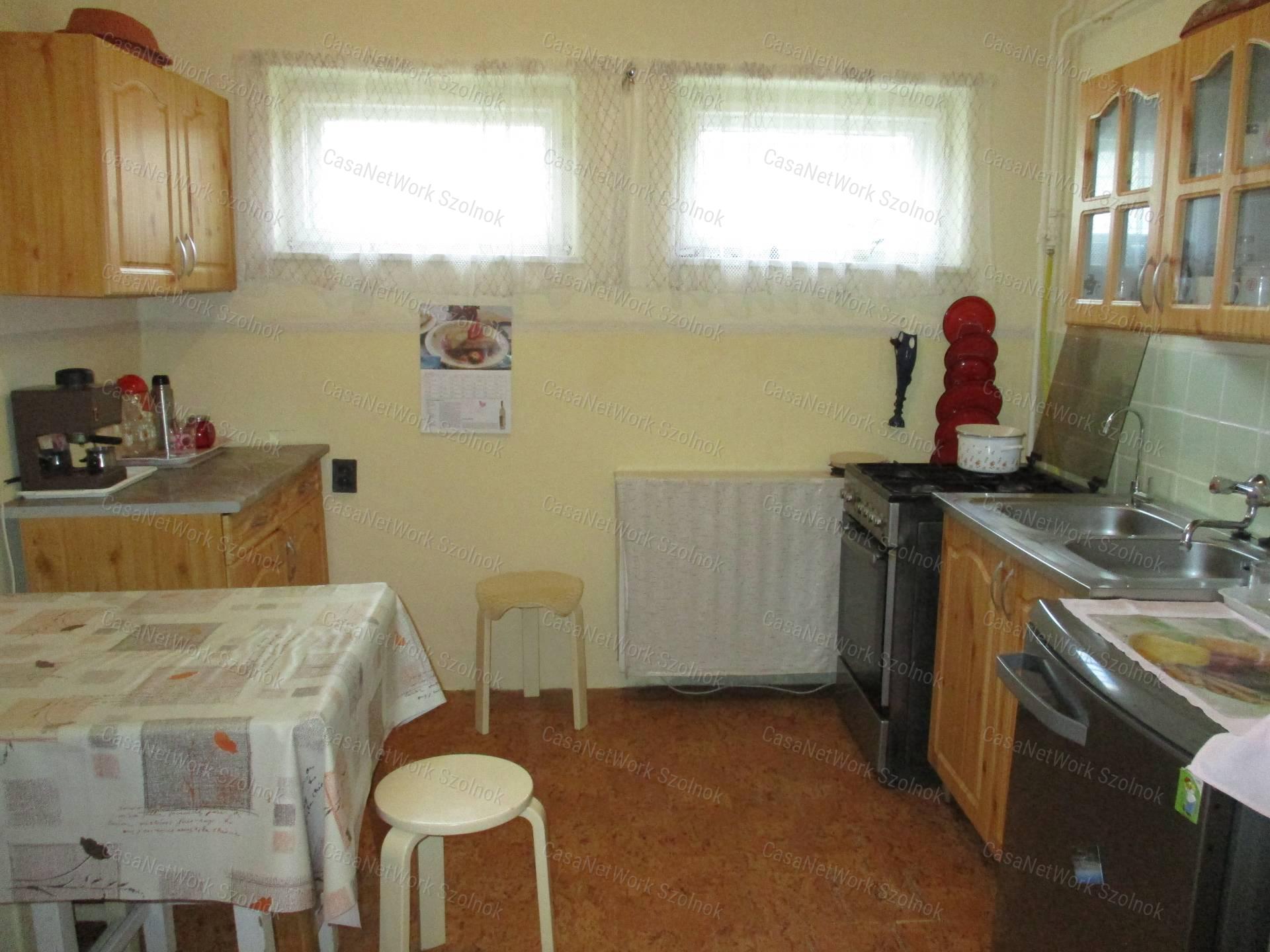 Eladó családi ház Szolnok. Elsődleges fotó (7283976939) Eladó családi ház Szolnok. Elsődleges fotó (7283976939)