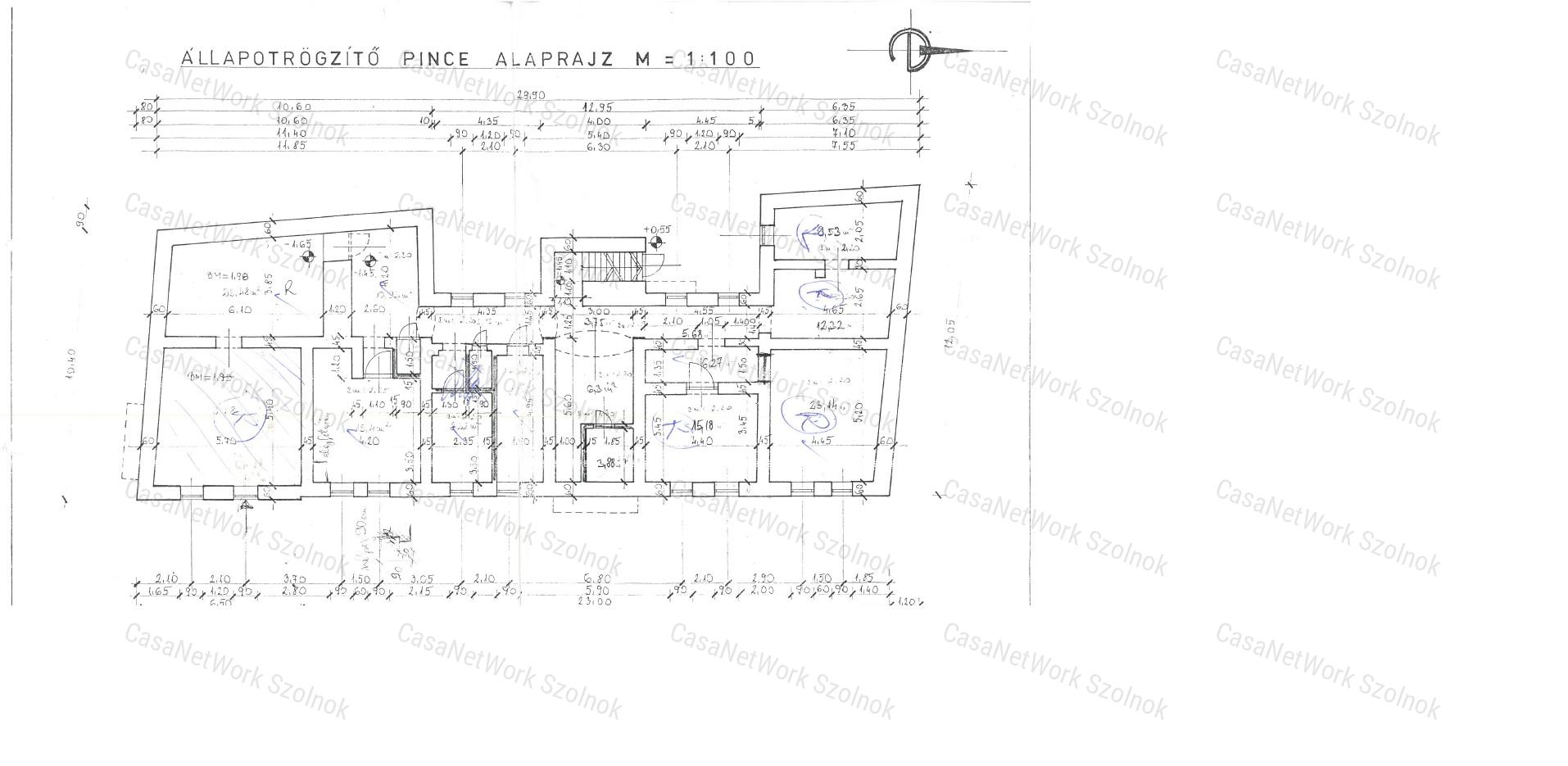 A belváros szívében 802 nm-es irodának, banknak alkalmas épület ekadó