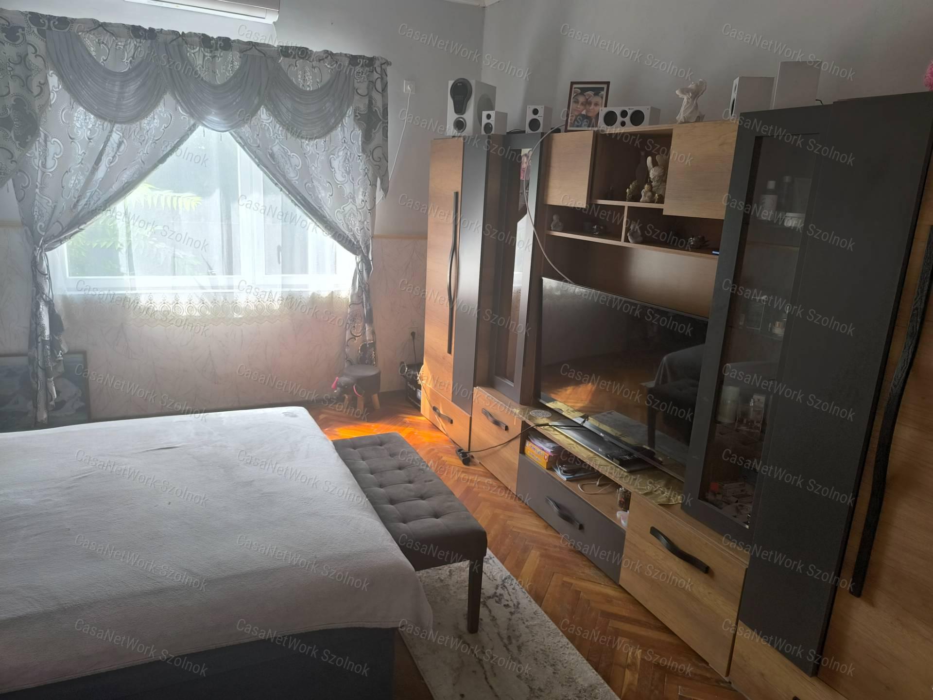 Zagyvarékason eladó kertes családi ház!