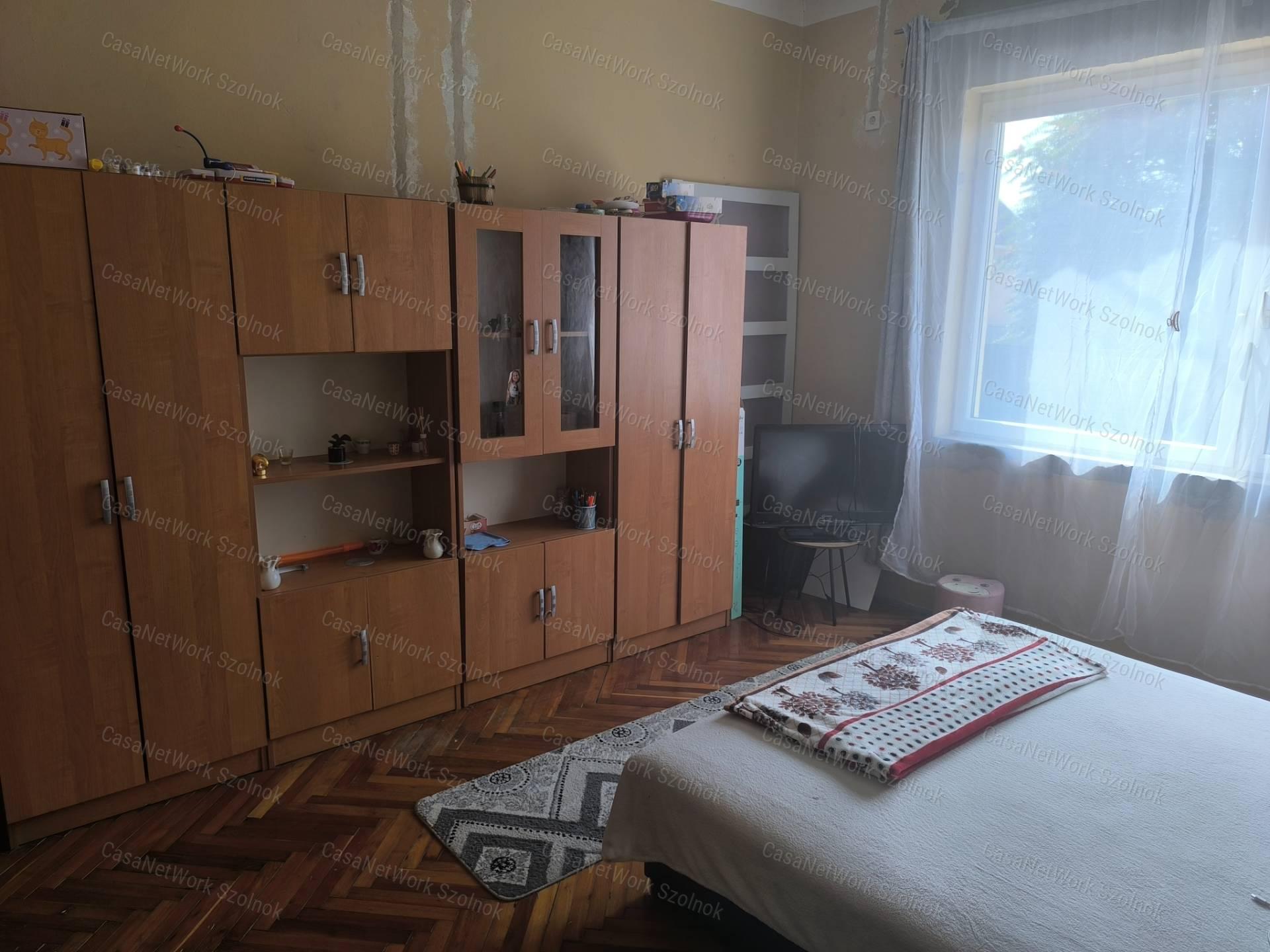 Zagyvarékason eladó kertes családi ház!