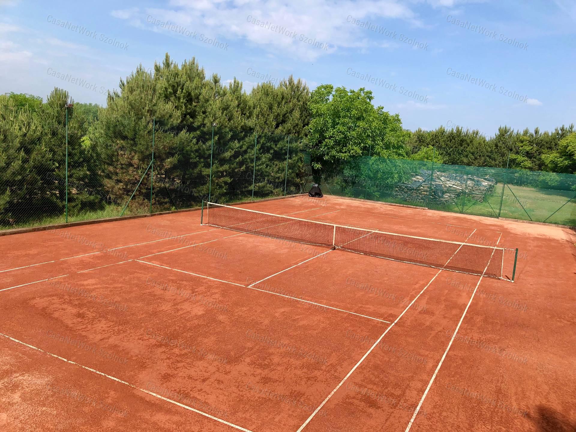 Ballószögi nyugdíjas lakóparkban új építésű lakás eladó