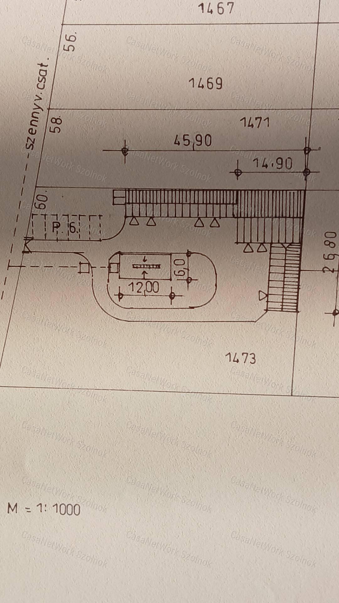 Eladó Martfűn egy 2932 m2-es telephely 407m2-es ipari épülettel.