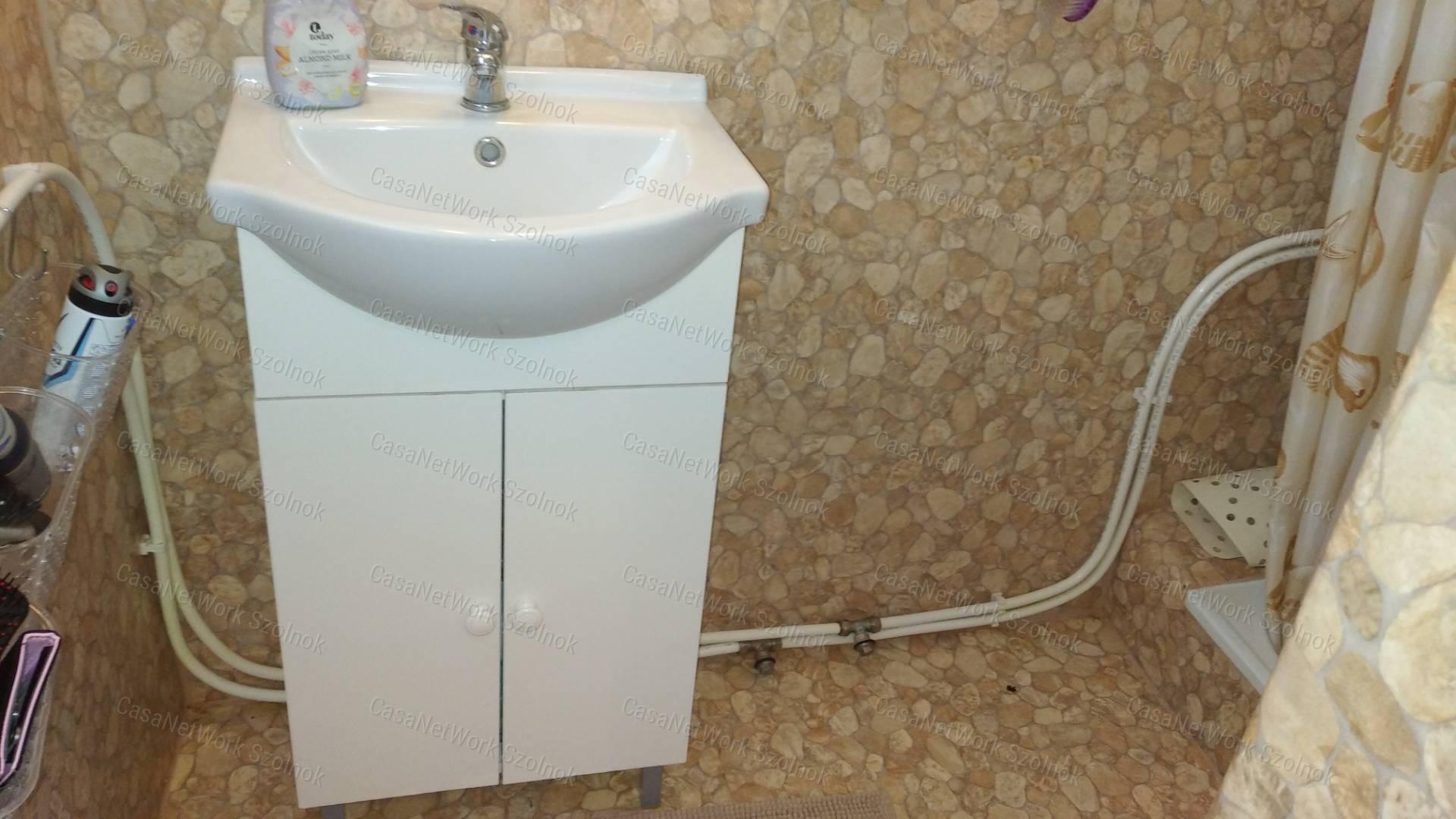 Tiszaföldváron eladó tégla építésű nyaraló!
