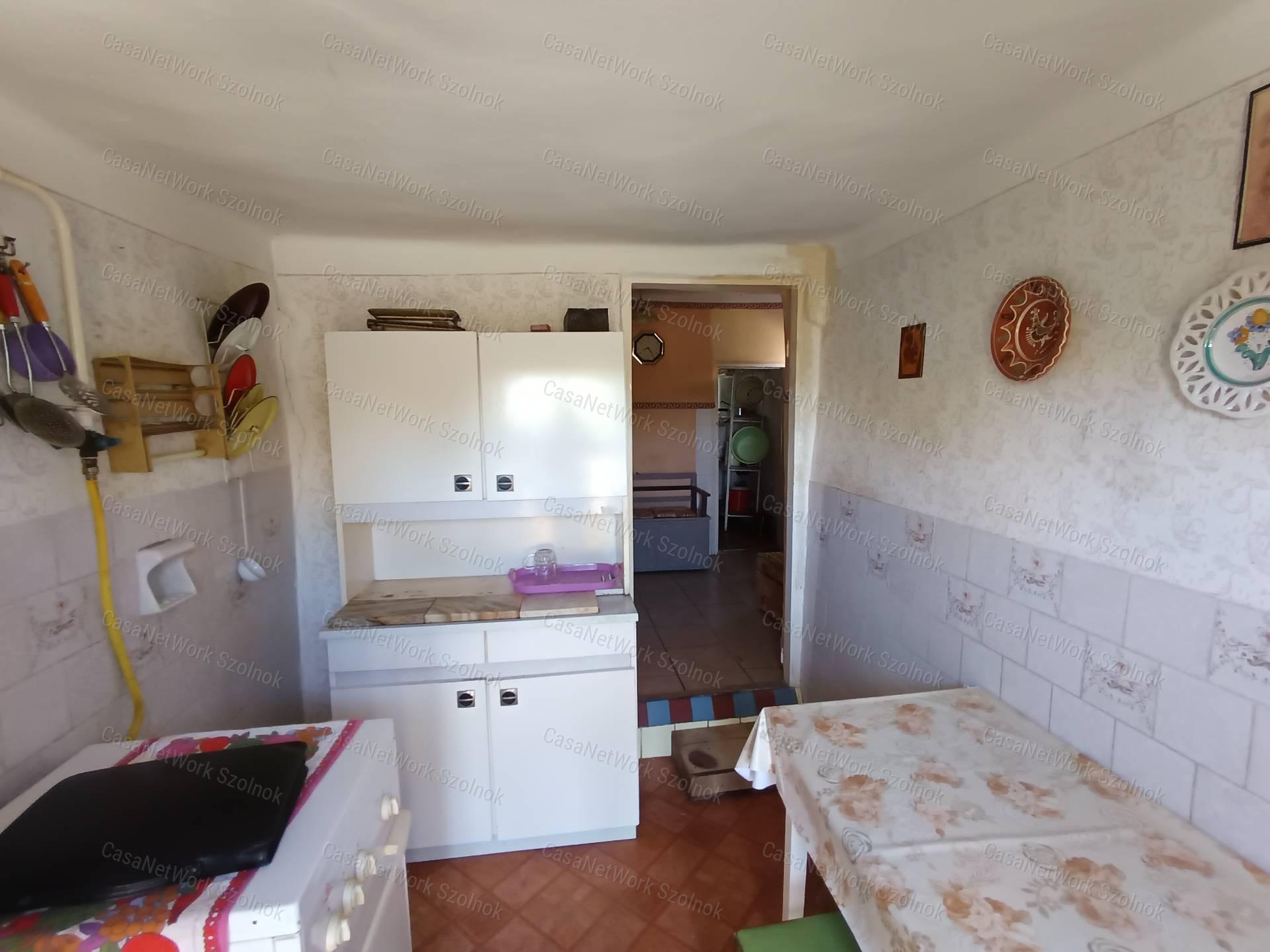 Családi ház Tiszajenőn eladó