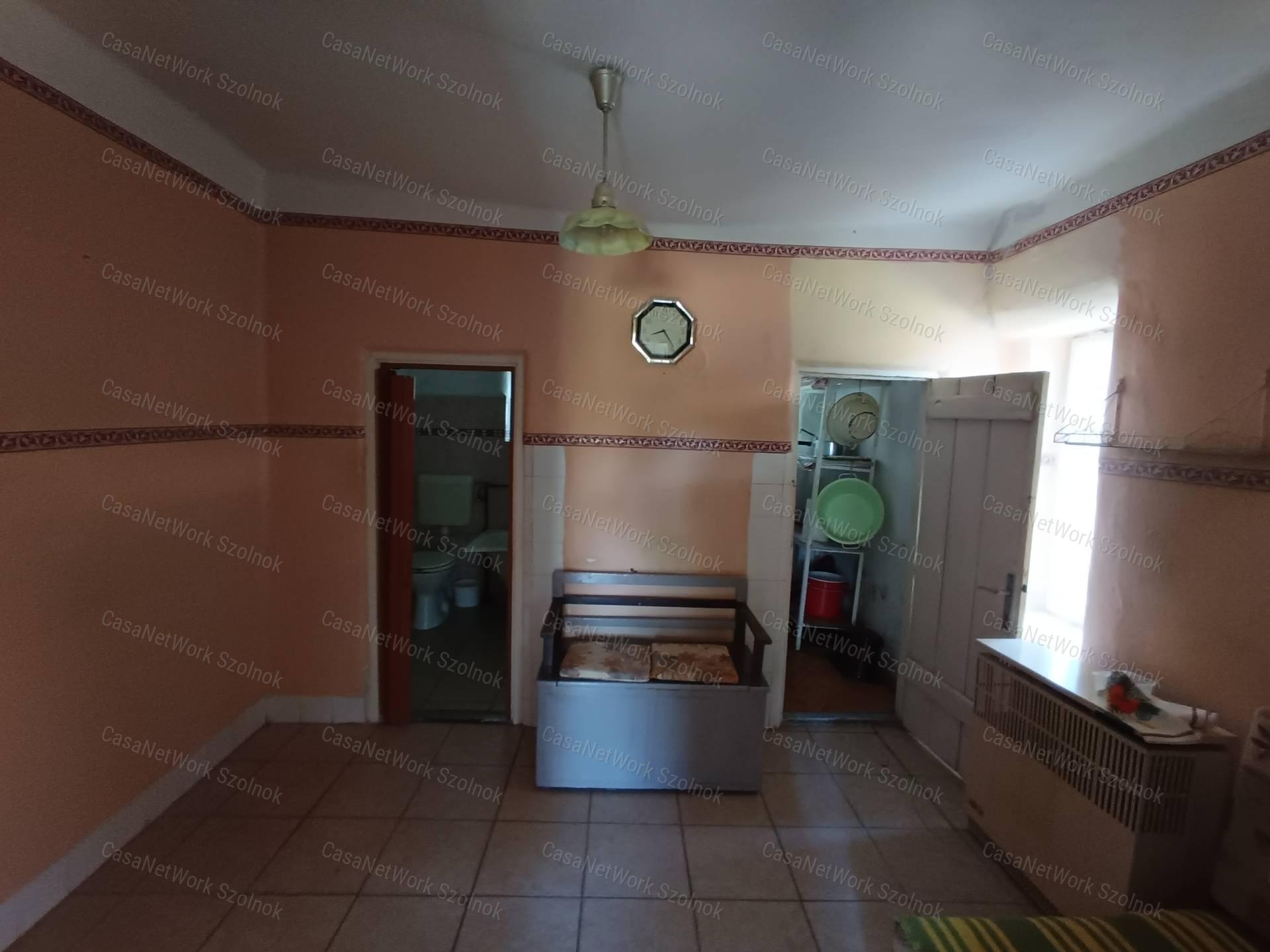 Családi ház Tiszajenőn eladó