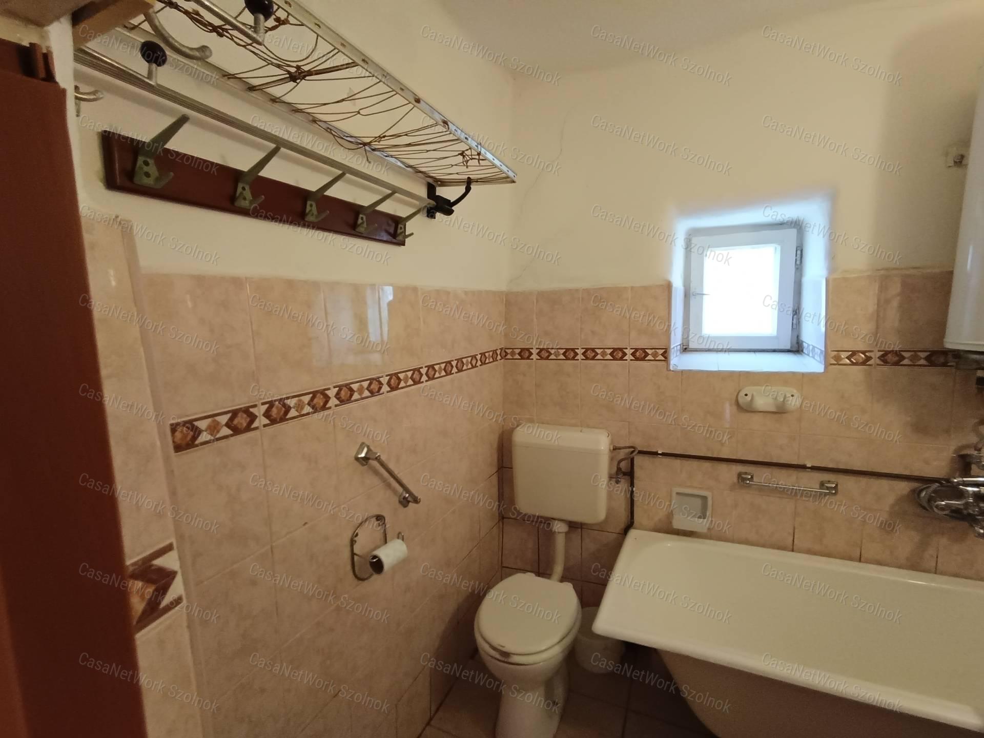 Családi ház Tiszajenőn eladó