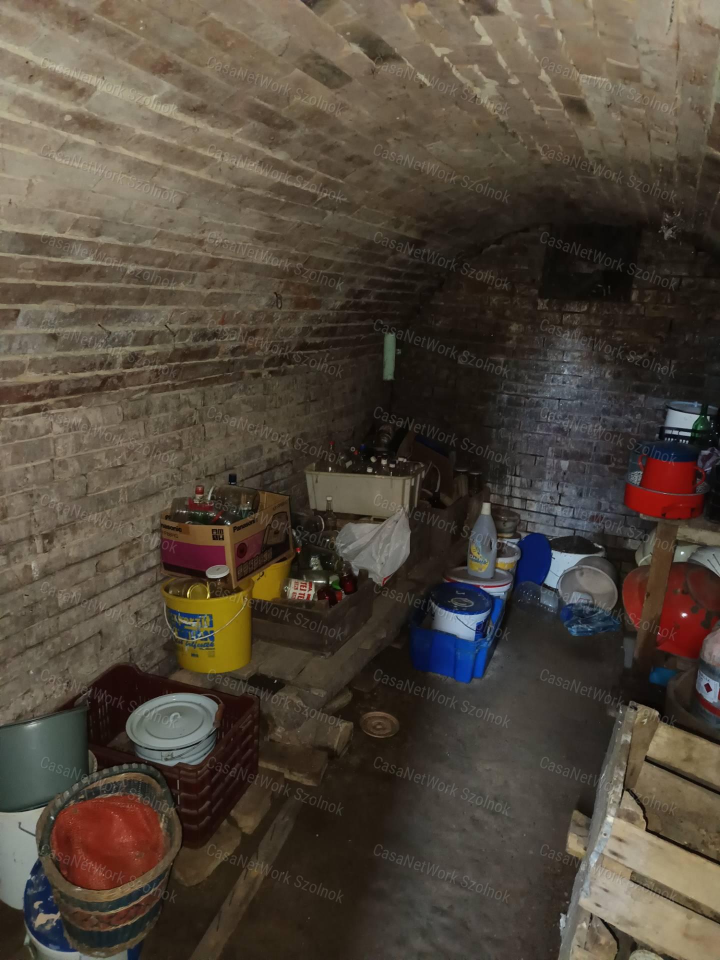 Családi ház Tiszajenőn eladó