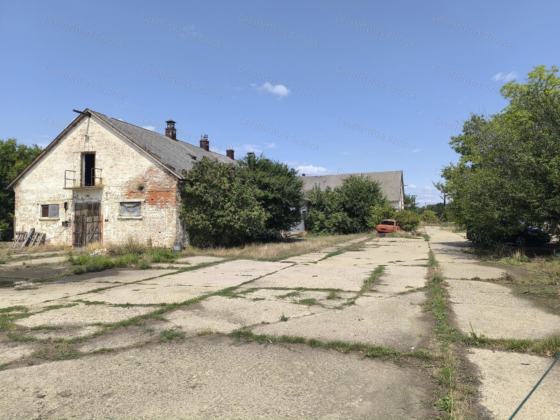 Rákóczifalvai 65000m2-es Majorság eladó!