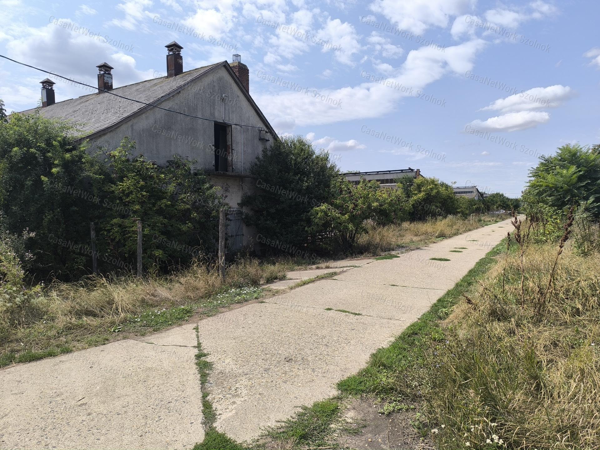 Rákóczifalvai 65000m2-es Majorság eladó!