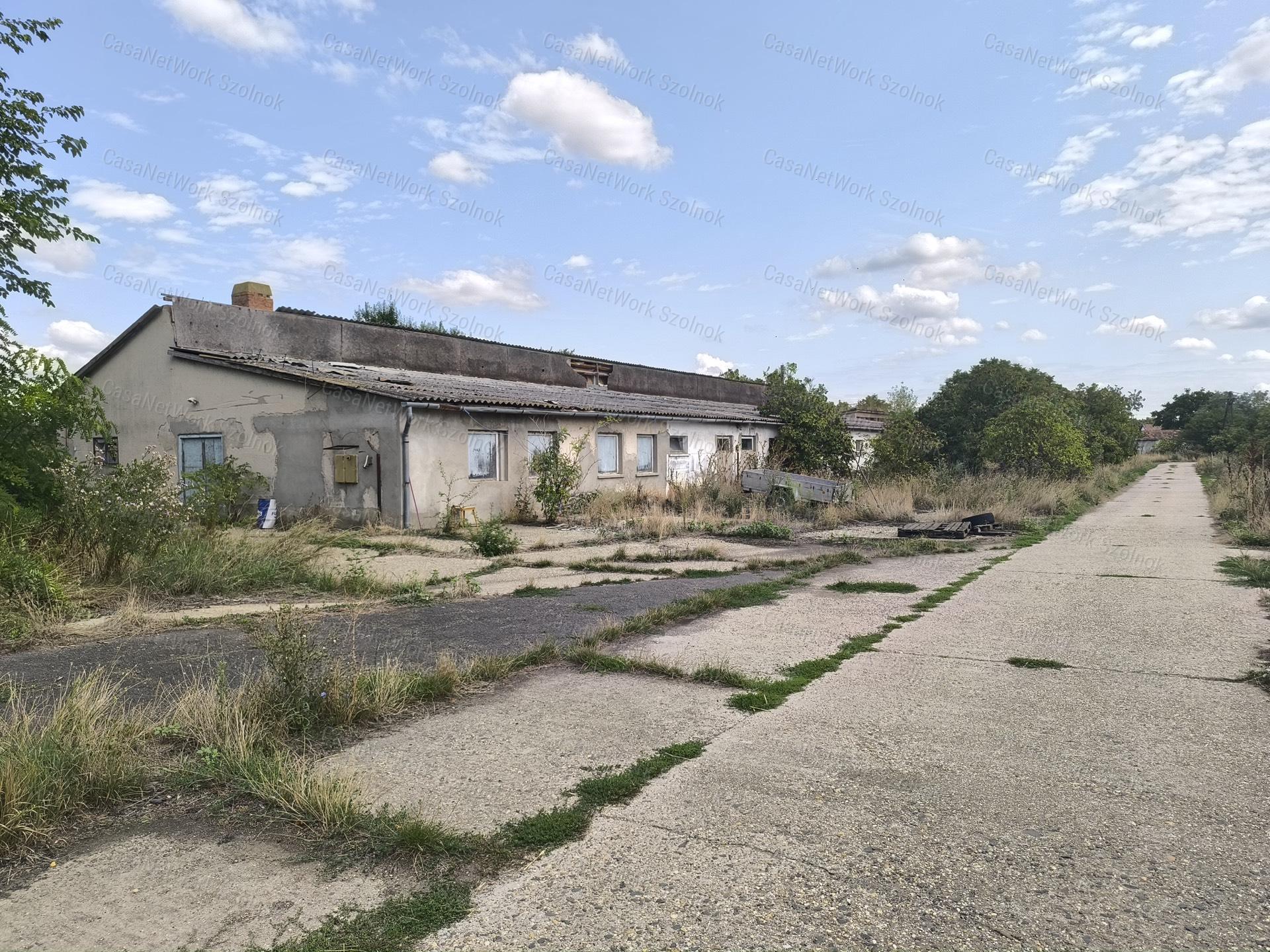 Rákóczifalvai 65000m2-es Majorság eladó!