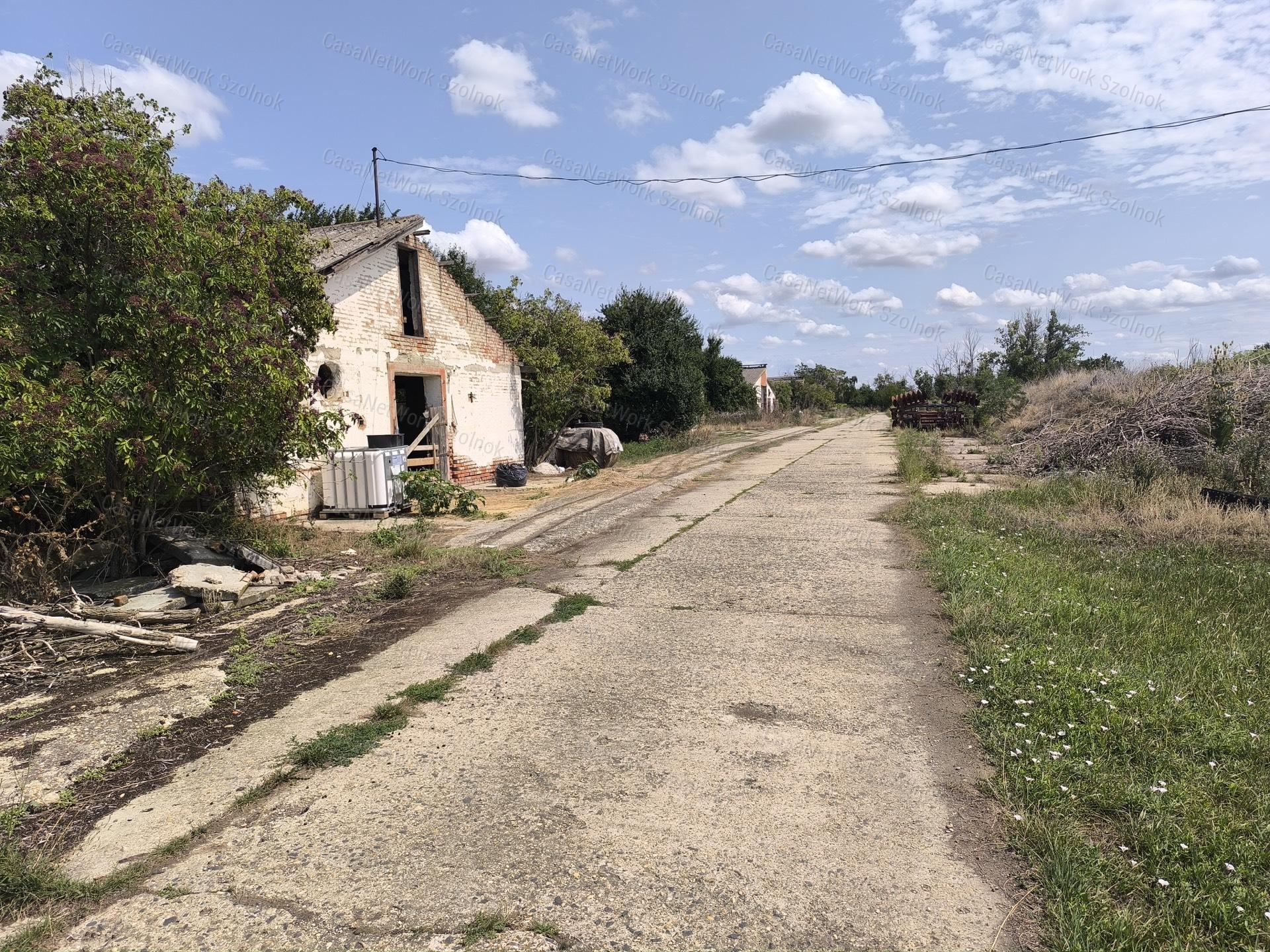 Rákóczifalvai 65000m2-es Majorság eladó!