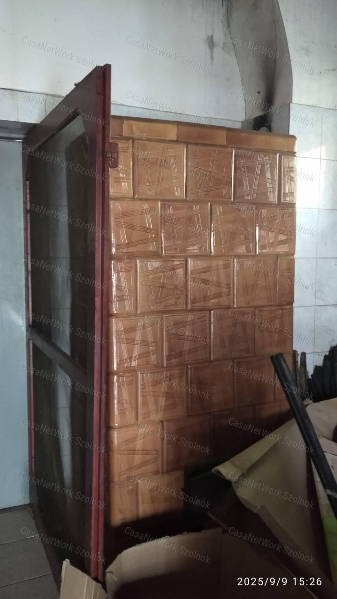 2 generációs vállalkozásra is alkalmas ingatlan eladó Szolnokon!