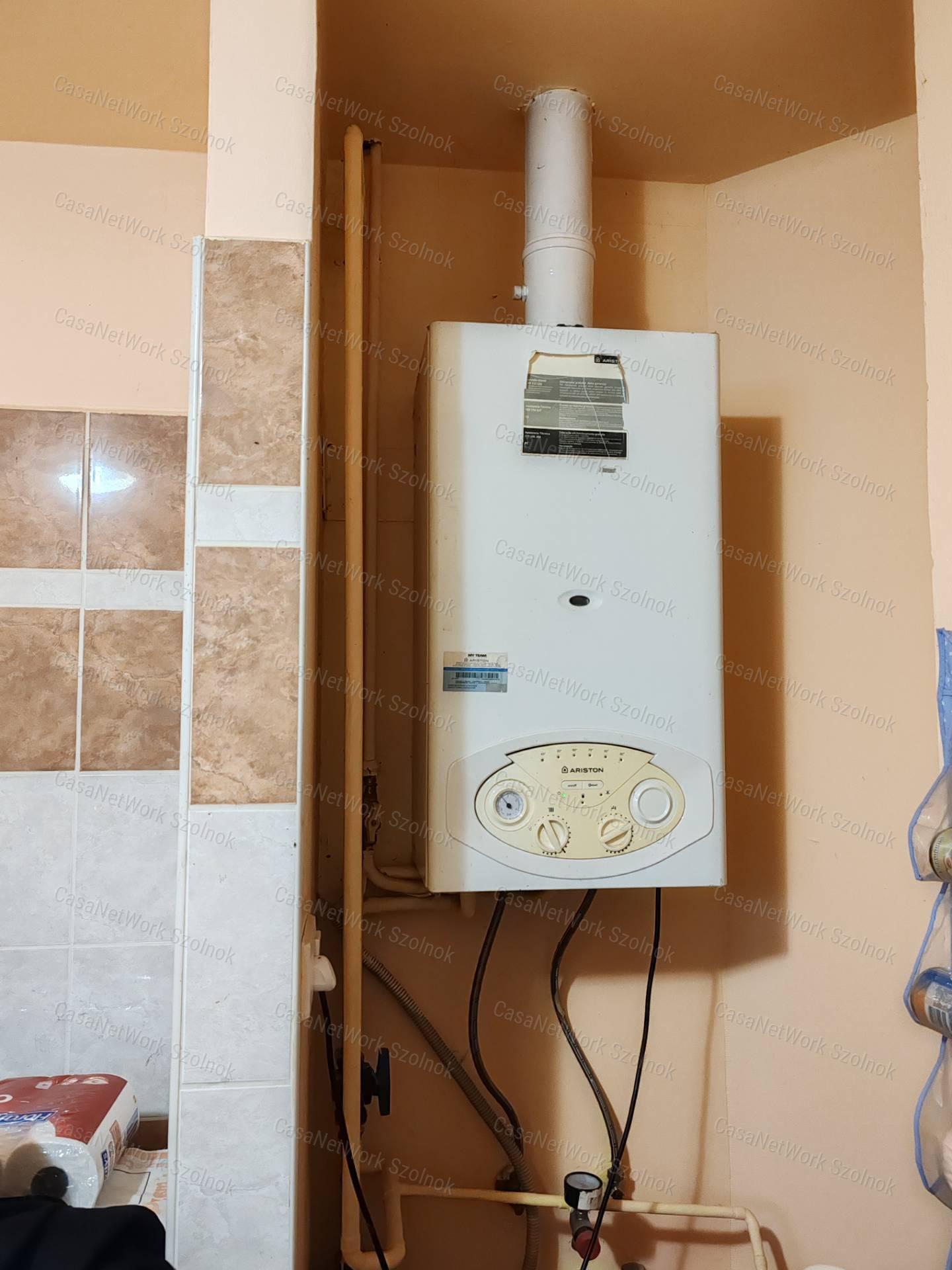 Eladó családi ház Szolnokon, Holt-Tiszától 30 méterre!