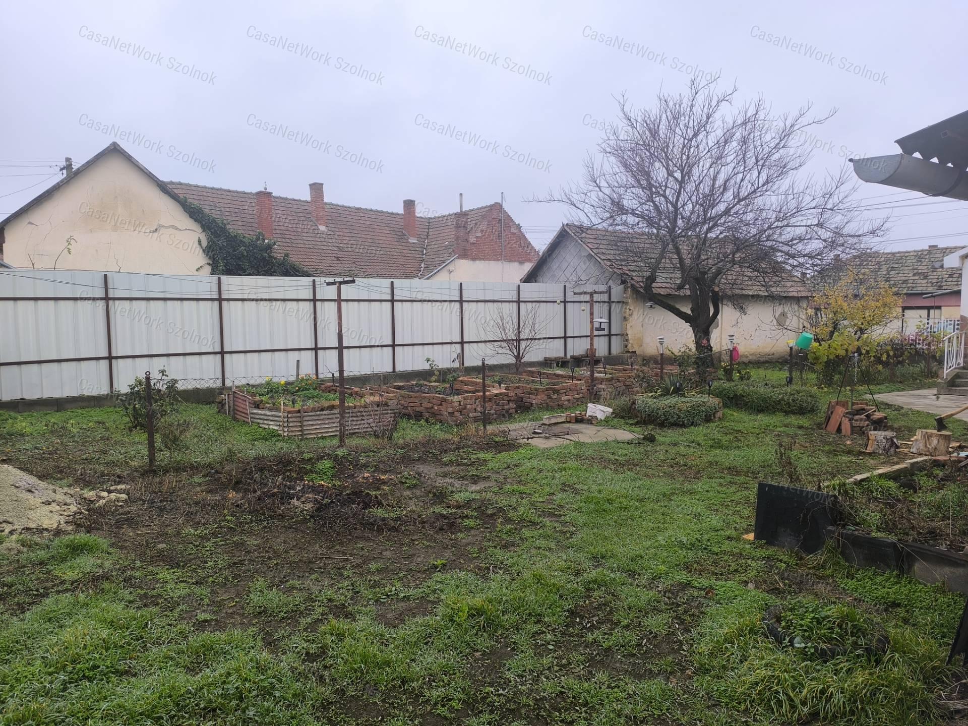 Eladó Családi ház Tiszaföldvár Tabán részén