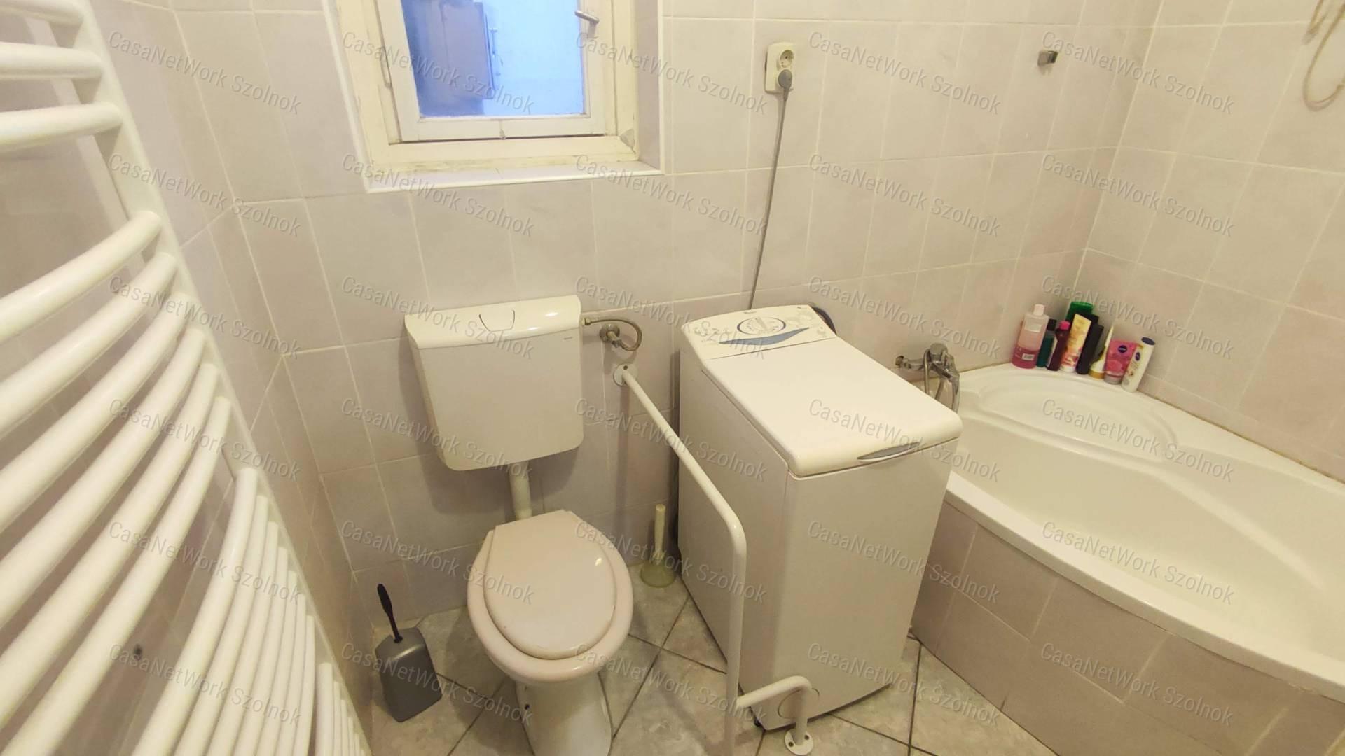 Eladó jó állapotú lakás Budapest 6. kerületében, a Csengery utcában!