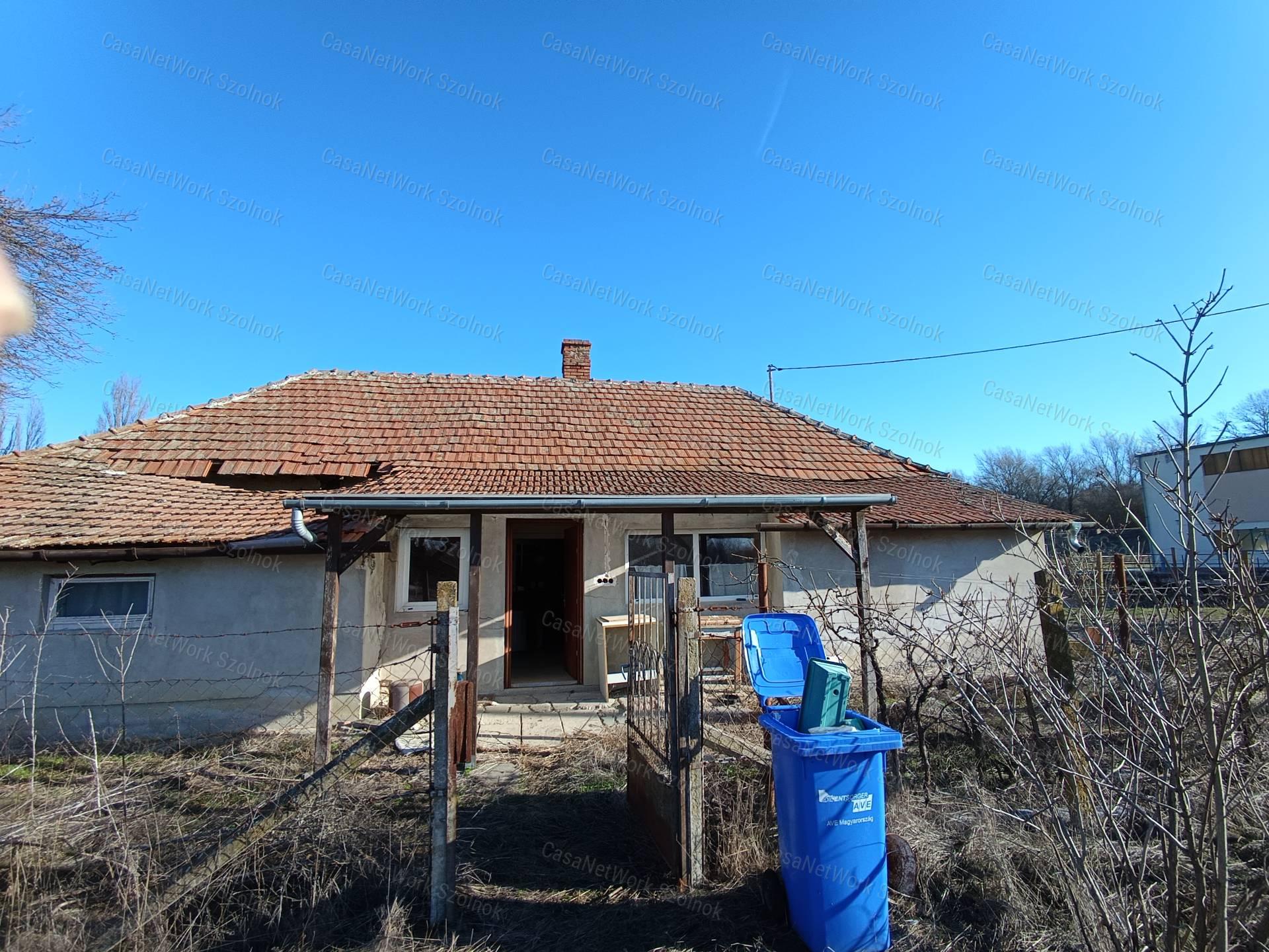 Besenyszög-Doba pusztai tanya eladó