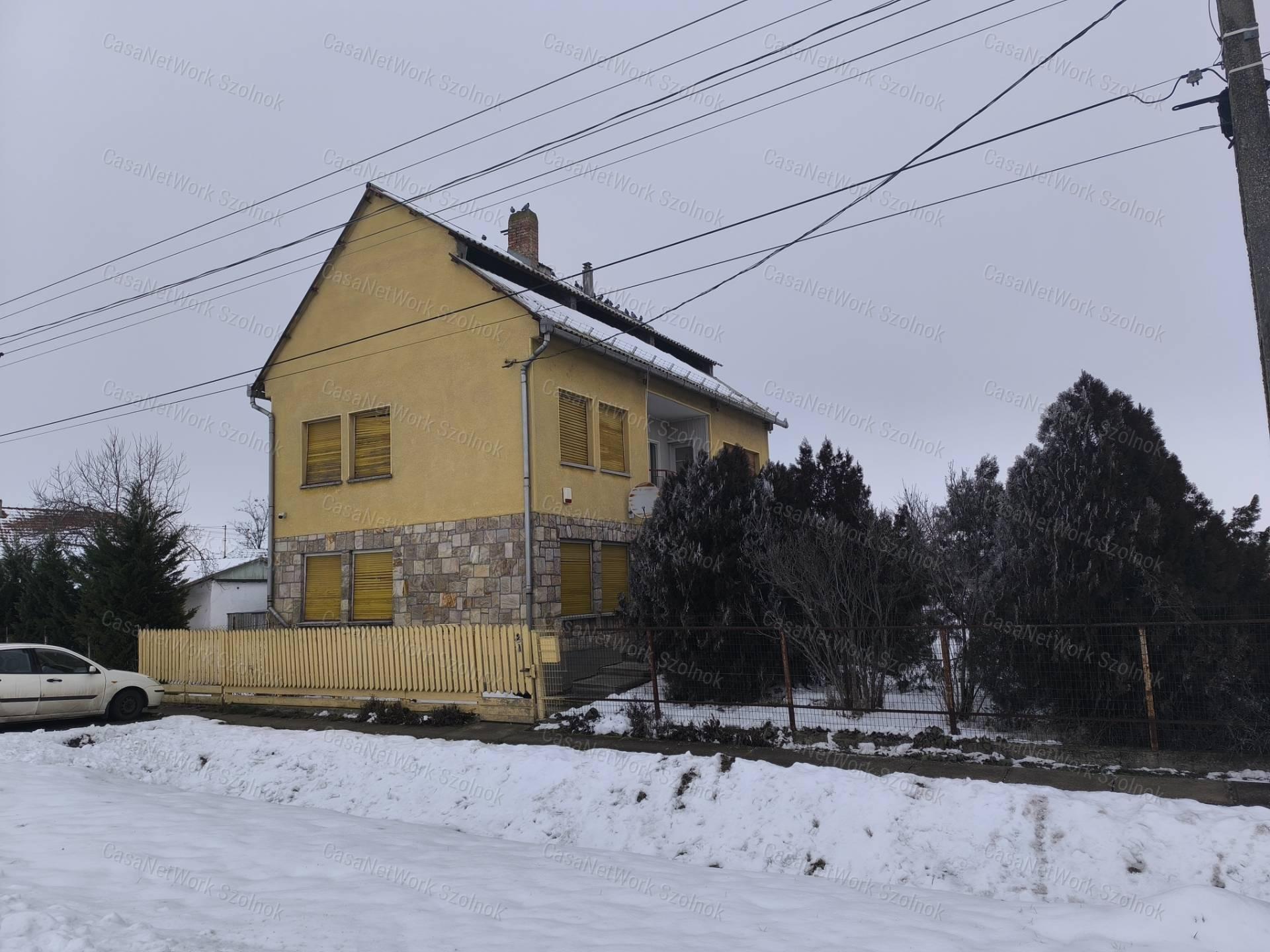 Zagyvarékasi 95m2-es 3 szintes családi ház eladó!