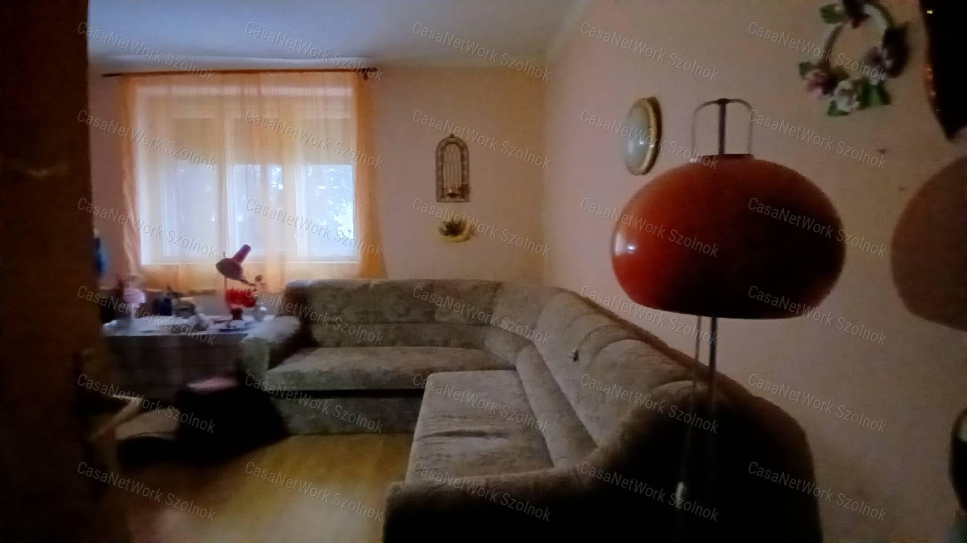 Eladó Martfűn egy 183 m2-es családi ház