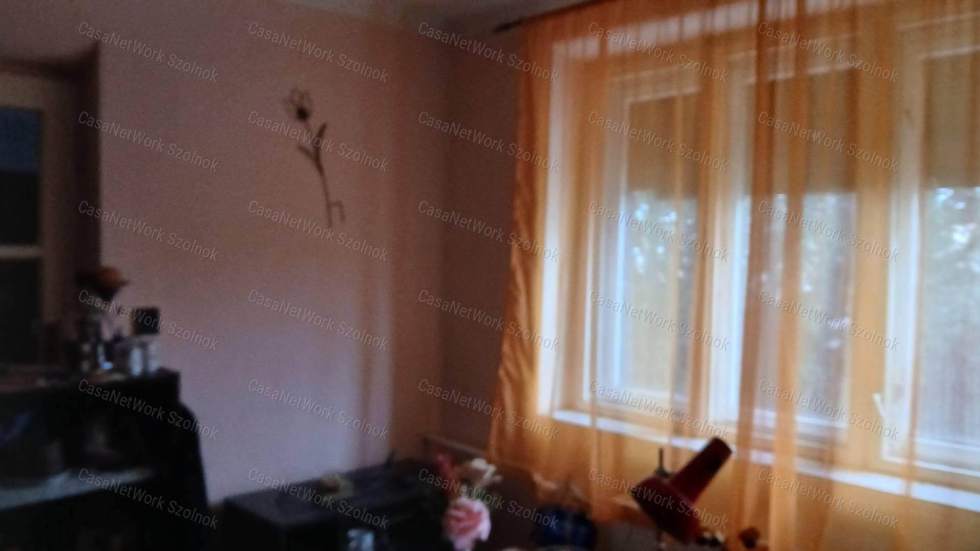 Eladó Martfűn egy 183 m2-es családi ház