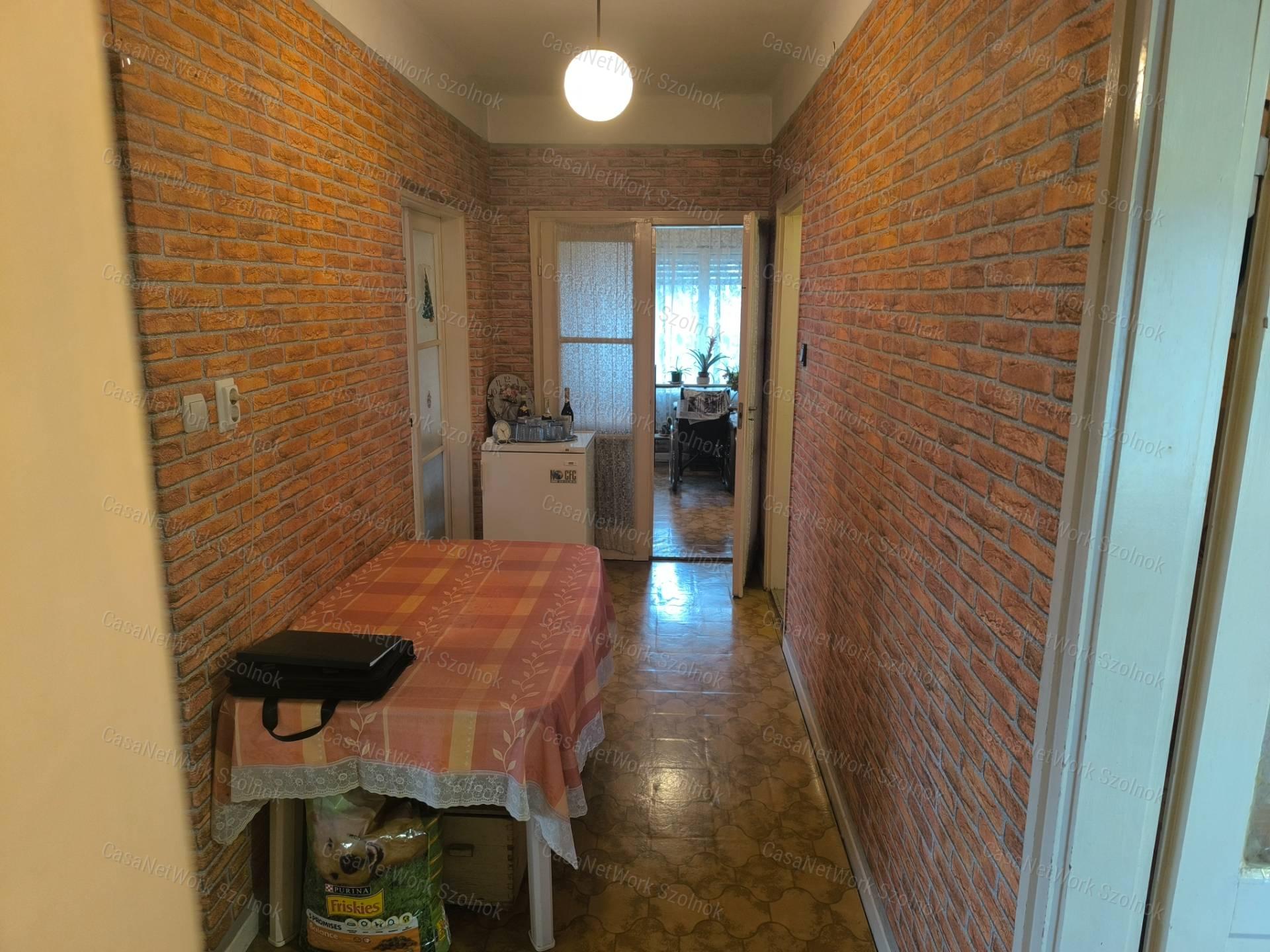 Tiszaföldvári 79 m2-es családi ház eladó!