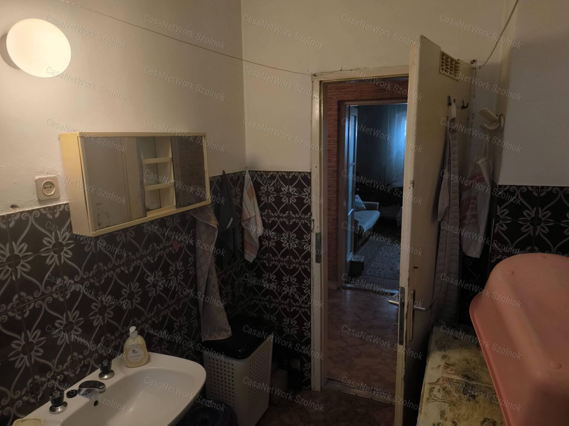 Tiszaföldvári 79 m2-es családi ház eladó!